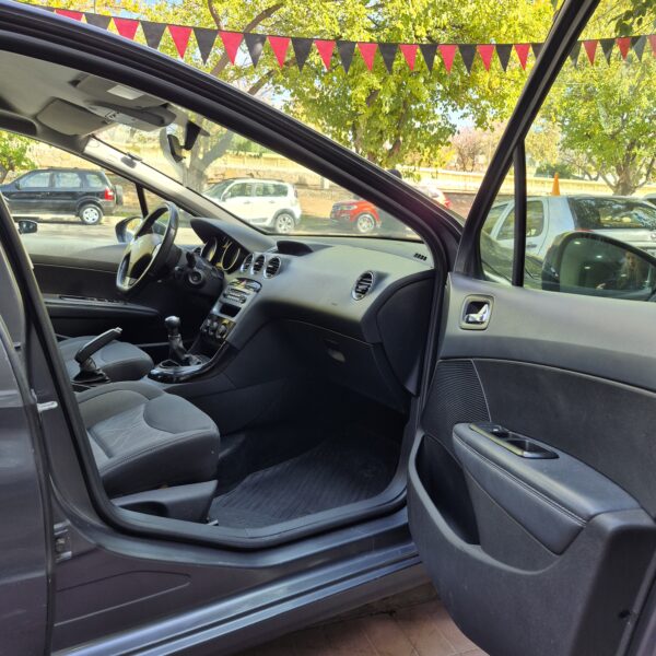 Peugeot 308 1.6 Active 2014