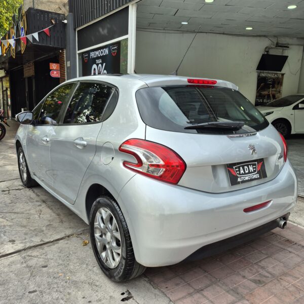 Peugeot 208 Allure 1.6 Touchscreen 2015