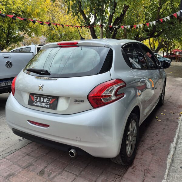 Peugeot 208 Allure 1.6 Touchscreen 2015