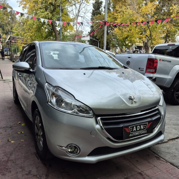 Peugeot 208 Allure 1.6 Touchscreen 2015