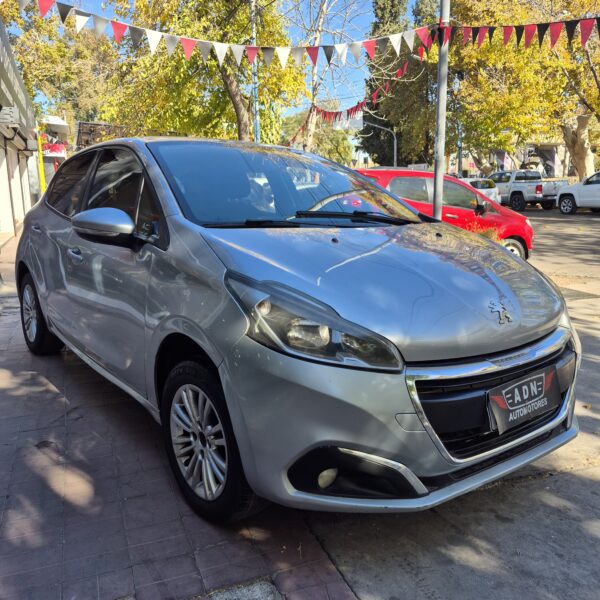 Peugeot 208 1.5 Allure NAV 2017