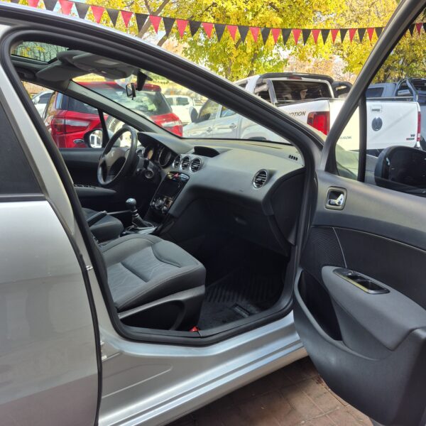 Peugeot 308 1.6 HDi Allure NAV 2017