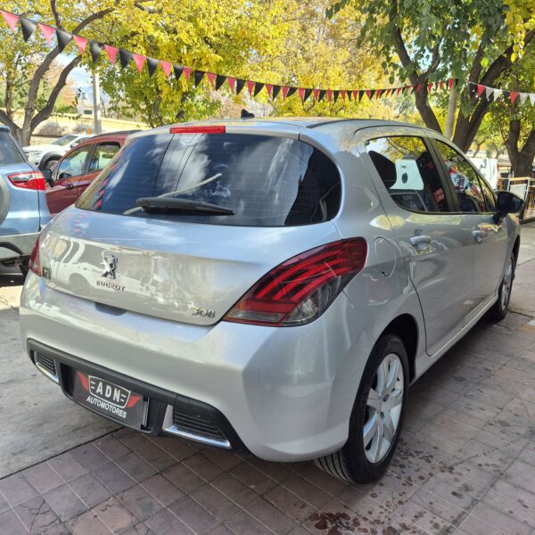 Peugeot 308 1.6 HDi Allure NAV 2017