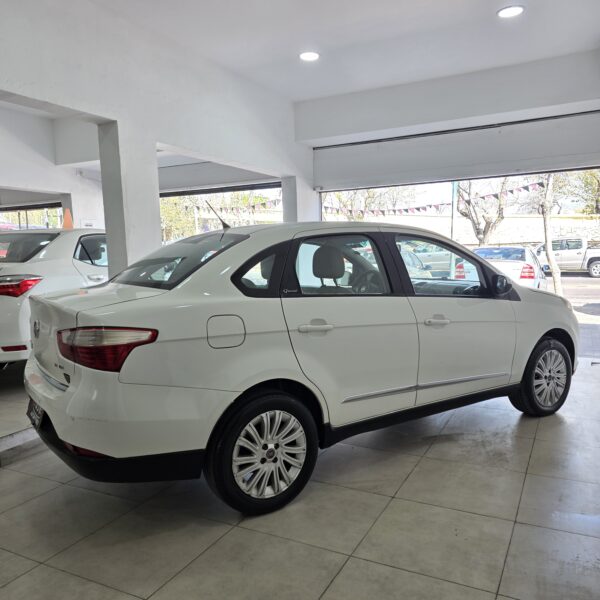 Fiat Grand Siena 1.6 Essence 2013