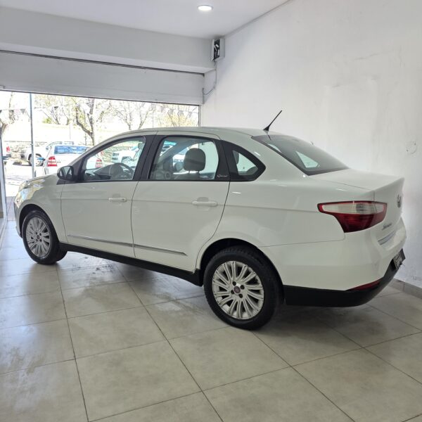 Fiat Grand Siena 1.6 Essence 2013