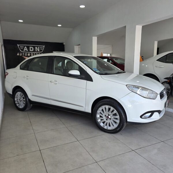 Fiat Grand Siena 1.6 Essence 2013