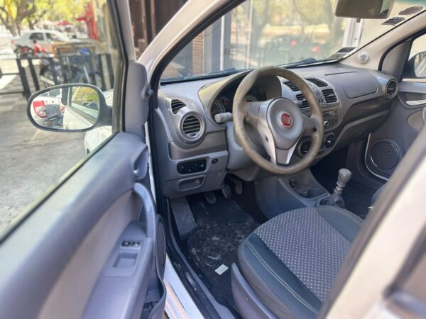 60f5daf5-674b-4bdc-b027-afa98f4b4316 Fiat Grand Siena 1.6 Essence 2013