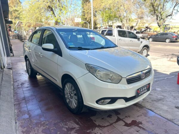 6f5b2d5c-b322-4eaf-abf9-16519c250425 Fiat Grand Siena 1.6 Essence 2013