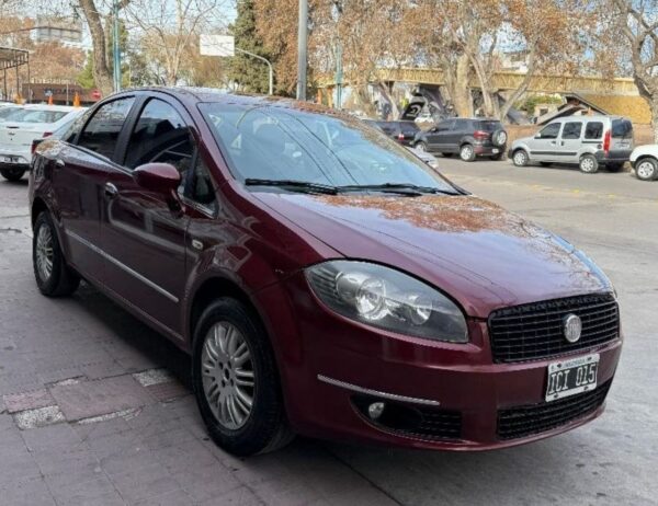 736623_2_im Fiat Linea Essence 1.8 16v 2009