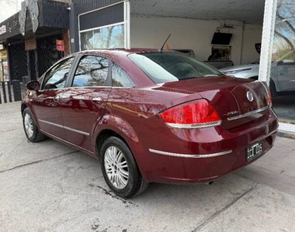 736623_4_im Fiat Linea Essence 1.8 16v 2009