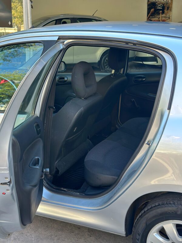 Peugeot 207 Compact 1.4 HDi XS Allure 2011