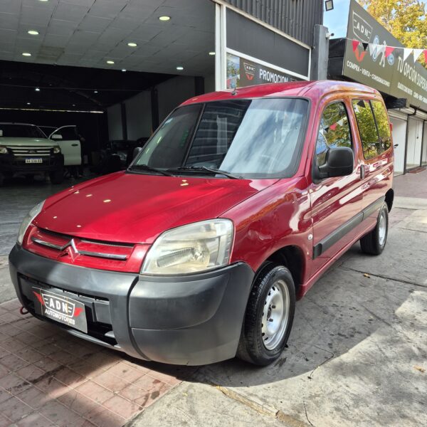 Citroën Berlingo 2013 vista frontal