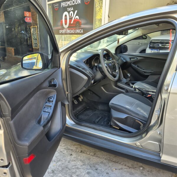 20260502_132916 Ford Focus 1.6 S 5 Puertas 2014