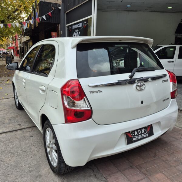 Toyota Etios XLS 1.5 2016