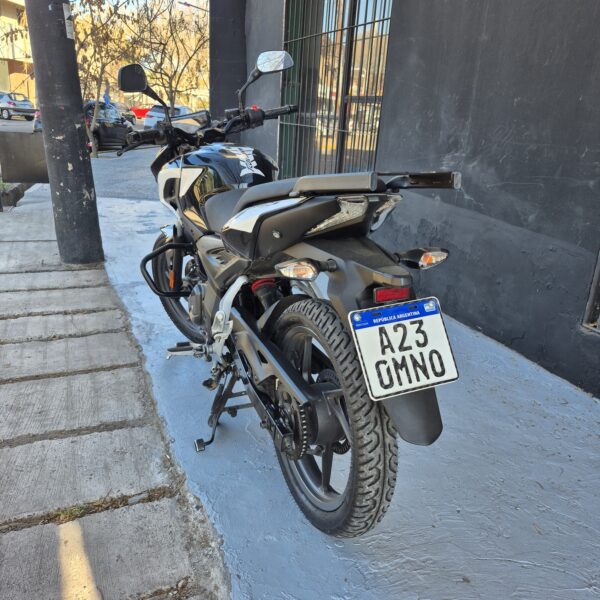 Bajaj Rouser P150 2025