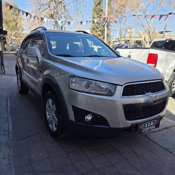 Chevrolet Captiva LS 2.4 M/T