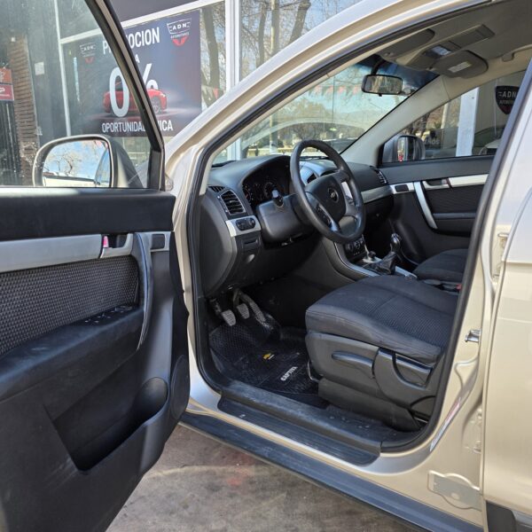 Chevrolet Captiva LS 2.4 M/T
