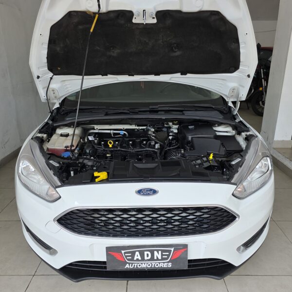 Ford focus  5P 2.0L N AT SE PLUS 2016