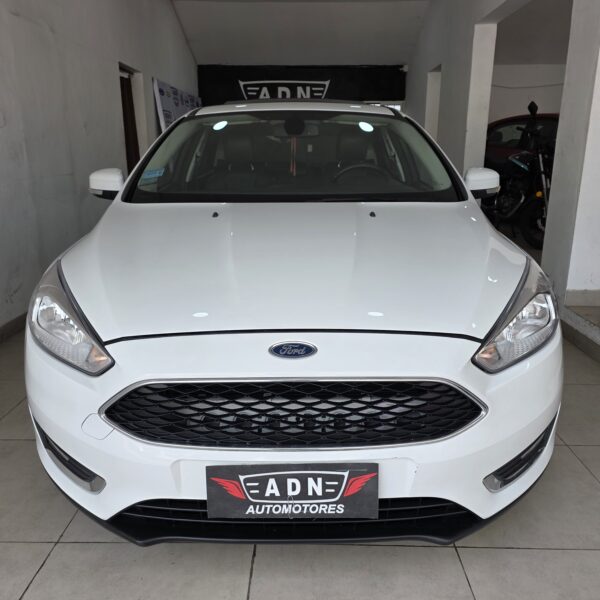 Ford focus  5P 2.0L N AT SE PLUS 2016