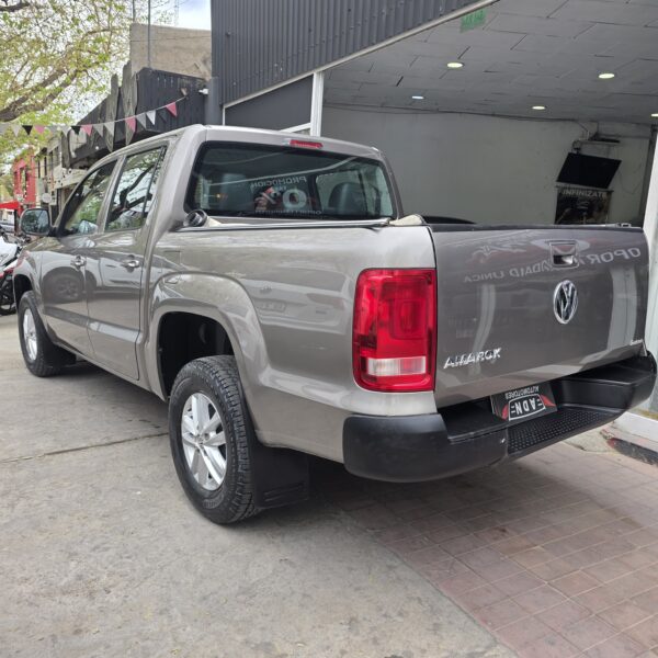 Volkswagen Amarok Trendline  4X2 2.0L TDI 140 CV 2022