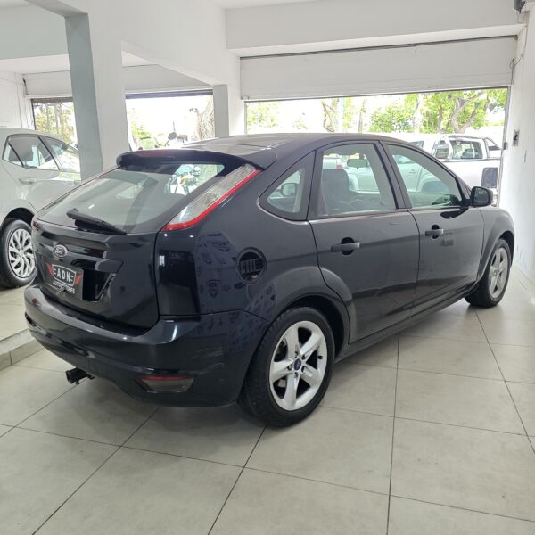 Ford focus Trend 1.6 2012