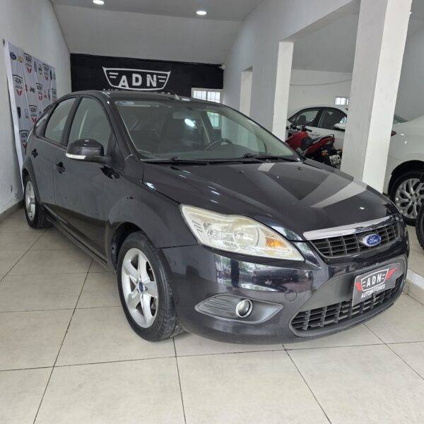 Ford focus Trend 1.6 2012