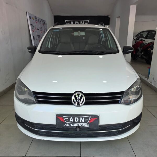 Volkswagen Suran 1.6L 5D Comfortline 2011