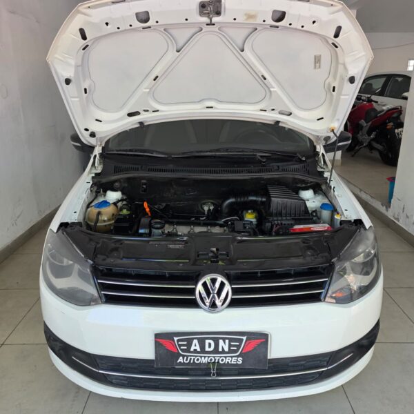 Volkswagen Suran 1.6L 5D Comfortline 2011